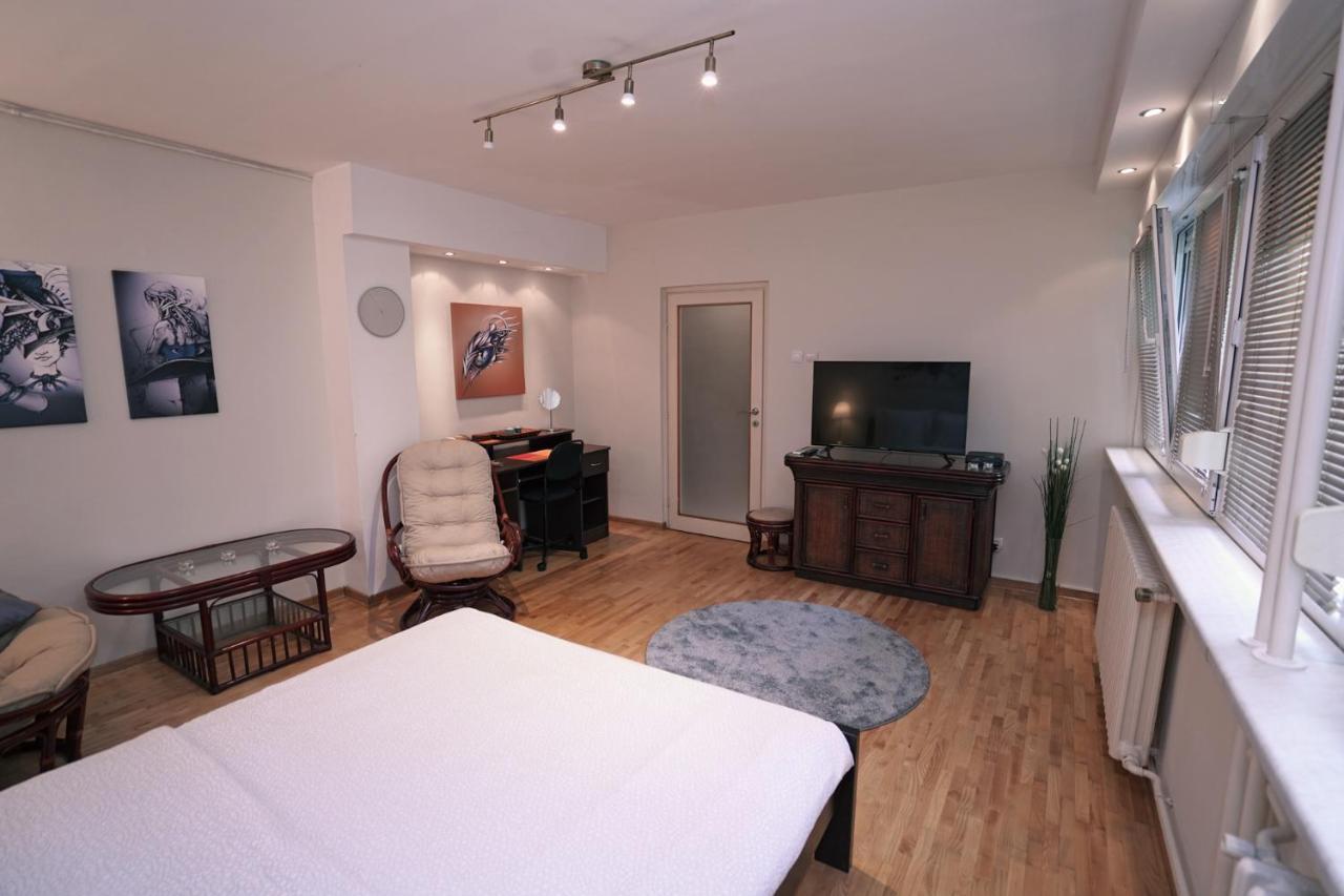 Apartamento Ratan Belgrado Exterior foto